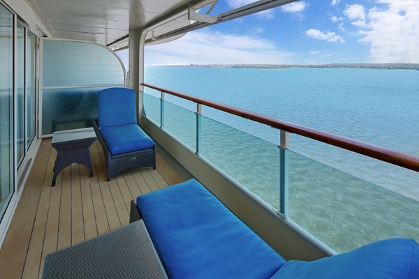 RCI, Grandeur of the Seas, Owner's Suite 1.jpg